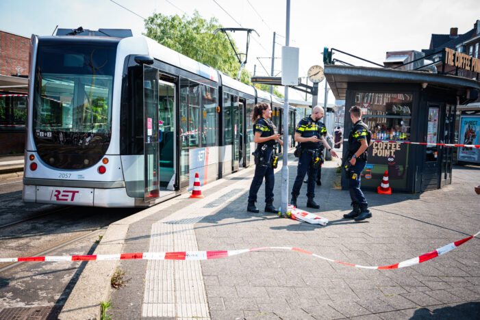 Twee gewonden bij beschieting tram in Rotterdam (UPDATE1)